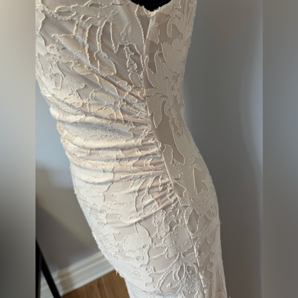 Like New Dynamite Jaquard Floral Maxi Dress - Picture 4 of 11